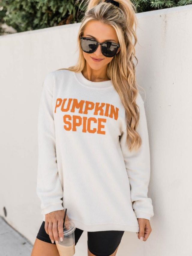 cropped-PumpkinSpiceGraphicPulloverCordedIvorySweatshirt_SimpleRoutineBikerShortsBlack_jennyblack_SleekStyleSunglassesBlack_17_650x.jpg